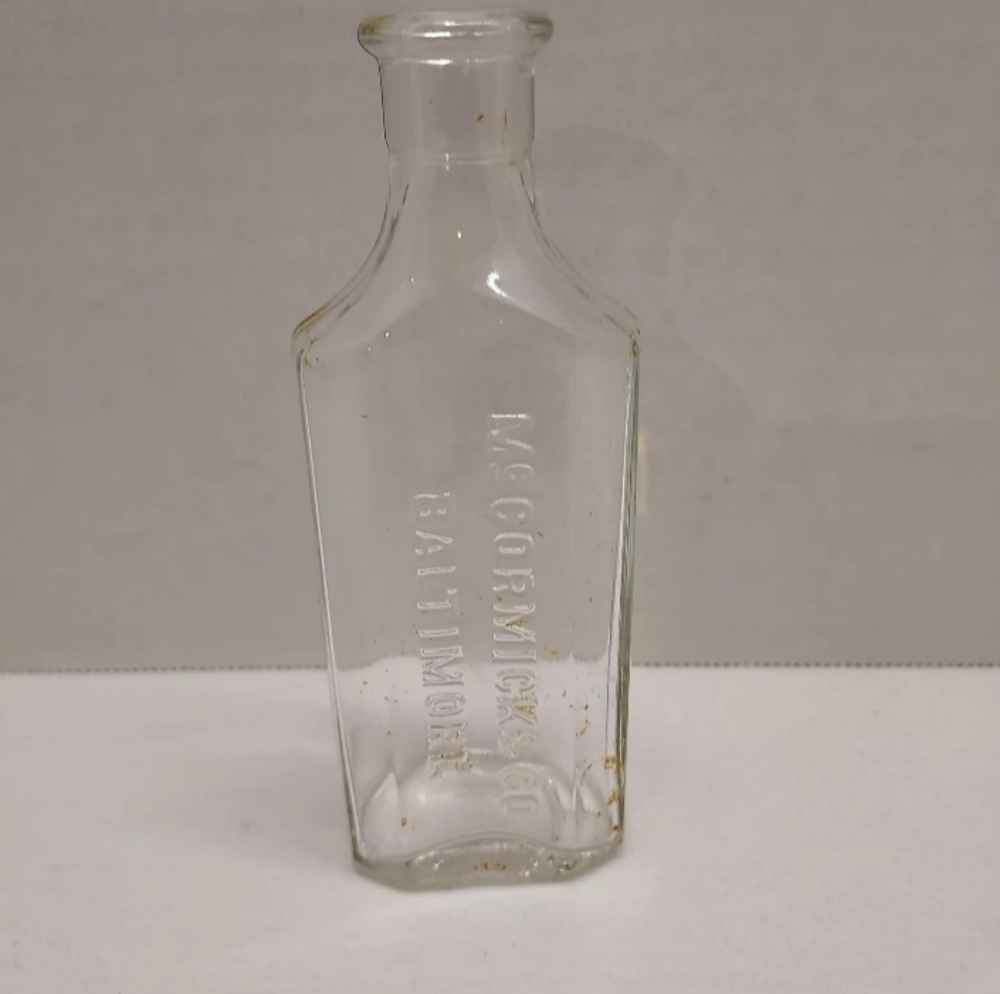 Vintage - McCormick & Co. Baltimore, Beautiful Clear Glass Bottle. Collectible.